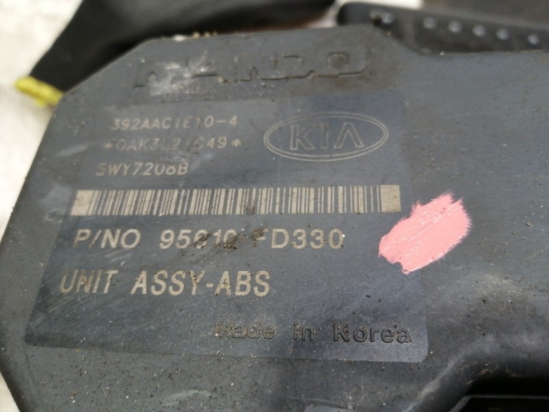 Recambio de abs para kia rio ls berlina referencia OEM IAM 95610FD330  