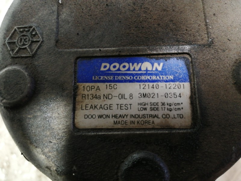 Recambio de compresor aire acondicionado para kia rio ls berlina referencia OEM IAM 1214012201  