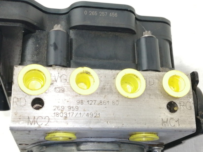 Recambio de abs para peugeot 3008 gt line referencia OEM IAM 9812786180  