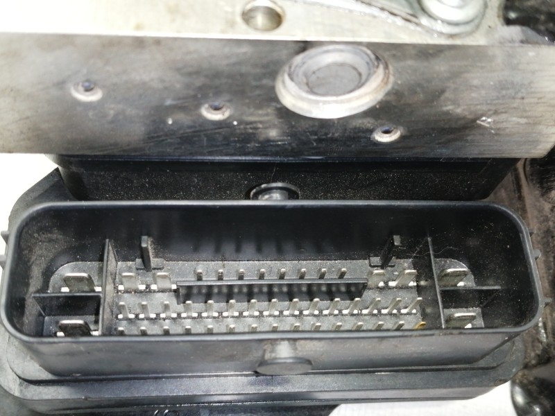 Recambio de abs para peugeot 3008 gt line referencia OEM IAM 9812786180  