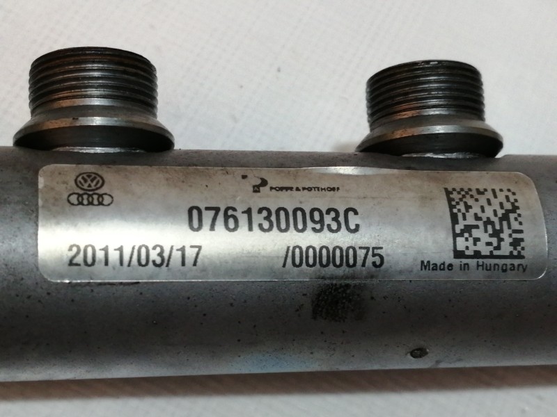 Recambio de rampa inyectora para volkswagen crafter combi (2e) combi, techo elevado 35 referencia OEM IAM 076130093C  