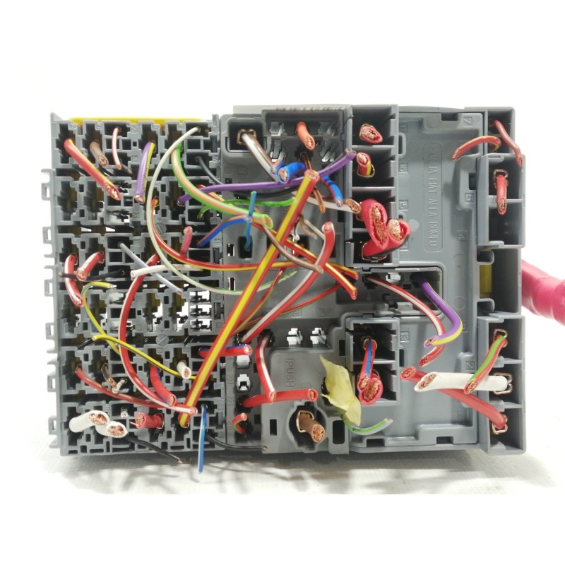 Recambio de caja reles / fusibles para fiat 500 x (334) urban referencia OEM IAM 51882145  