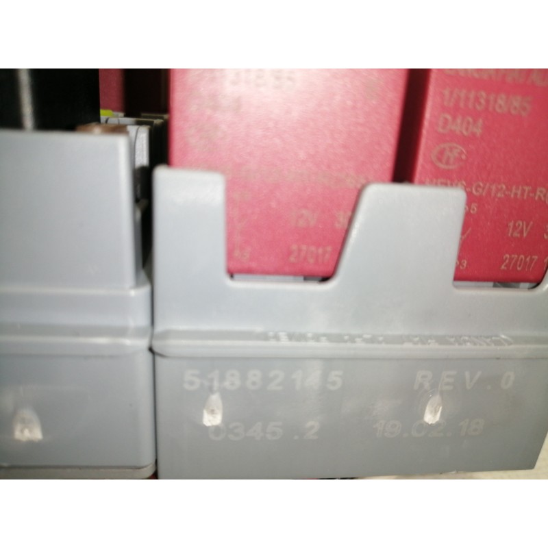 Recambio de caja reles / fusibles para fiat 500 x (334) urban referencia OEM IAM 51882145  