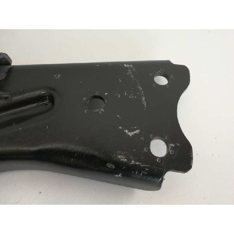 Recambio de brazo suspension inferior delantero izquierdo para peugeot 3008 gt line referencia OEM IAM 7BAA220262071G  