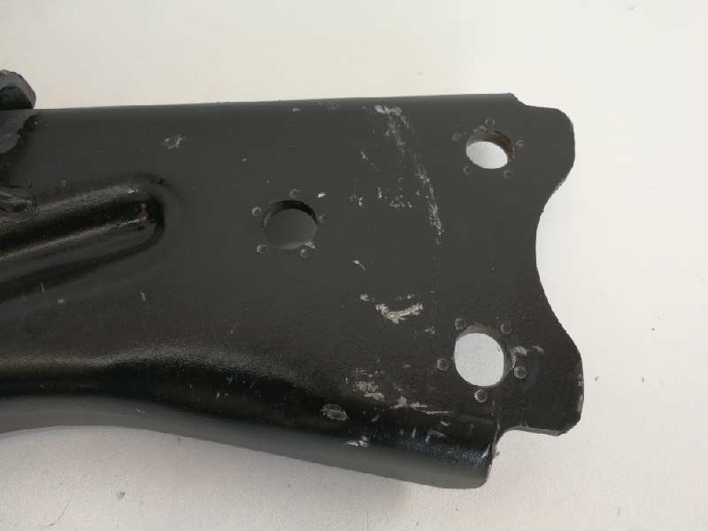 Recambio de brazo suspension inferior delantero izquierdo para peugeot 3008 gt line referencia OEM IAM 7BAA220262071G  