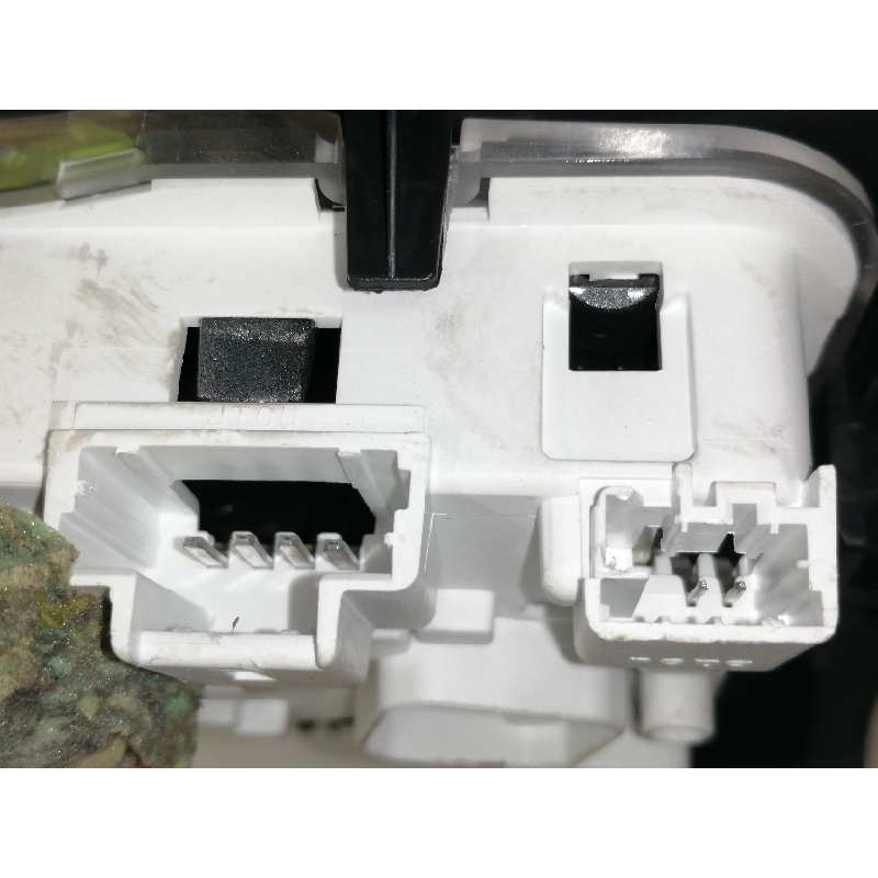 Recambio de luz interior para peugeot 3008 gt line referencia OEM IAM 9812595380  