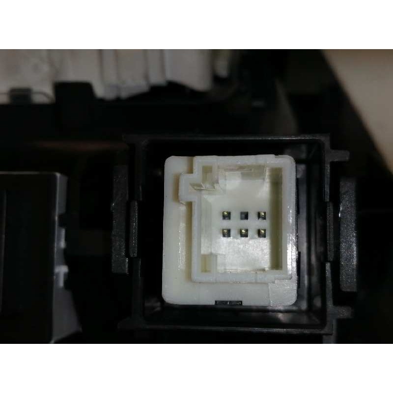 Recambio de luz interior para peugeot 3008 gt line referencia OEM IAM 9812595380  