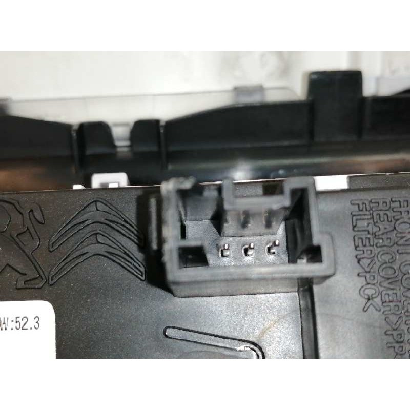 Recambio de luz interior para peugeot 3008 gt line referencia OEM IAM 9812595380  