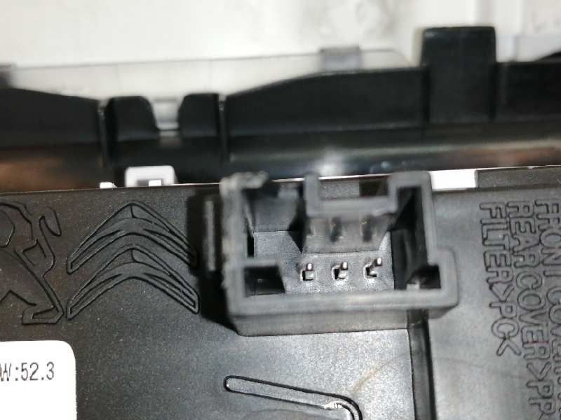 Recambio de luz interior para peugeot 3008 gt line referencia OEM IAM 9812595380  