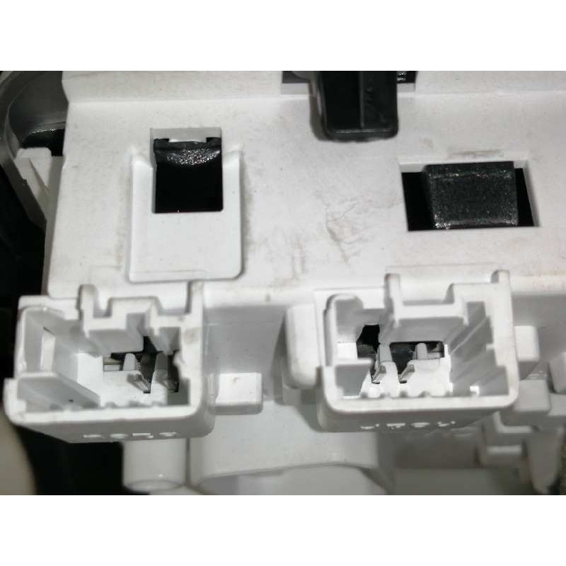 Recambio de luz interior para peugeot 3008 gt line referencia OEM IAM 9812595380  