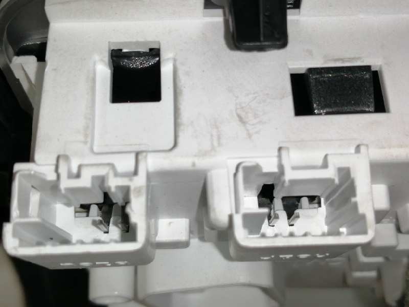 Recambio de luz interior para peugeot 3008 gt line referencia OEM IAM 9812595380  