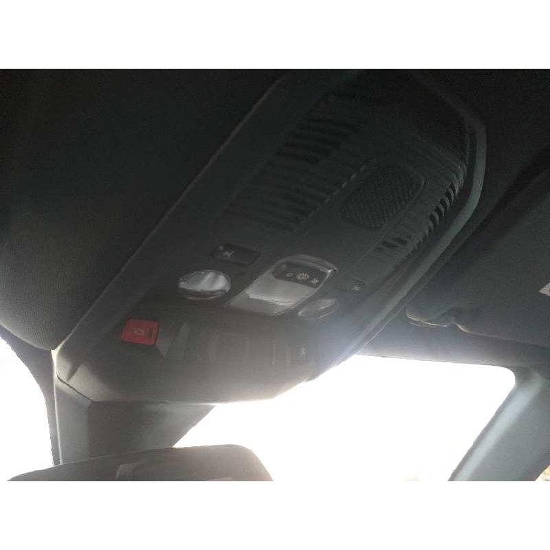 Recambio de luz interior para peugeot 3008 gt line referencia OEM IAM 9812595380  