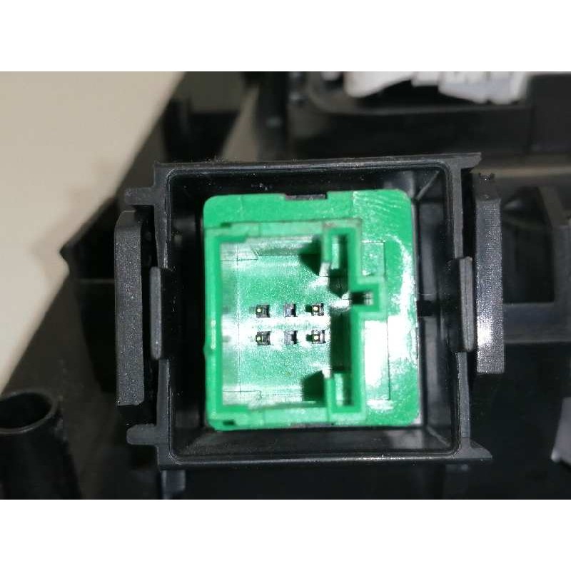 Recambio de luz interior para peugeot 3008 gt line referencia OEM IAM 9812595380  