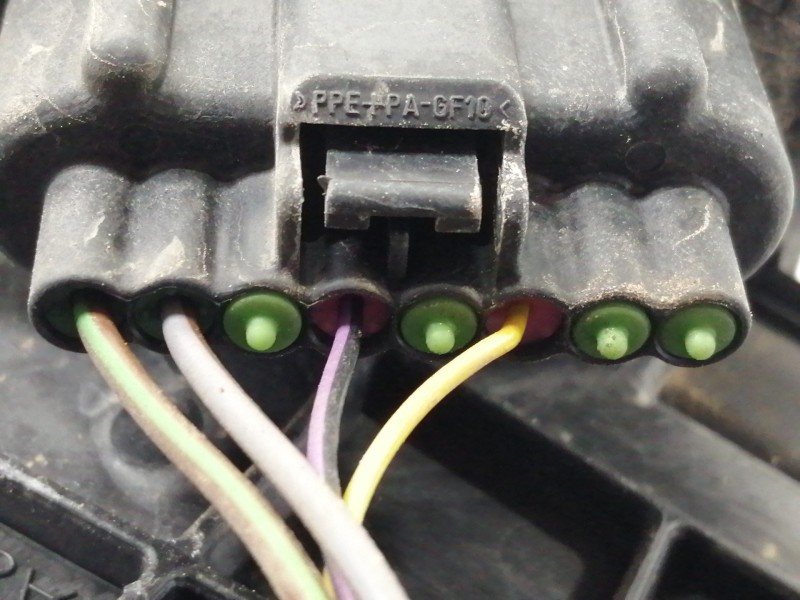 Recambio de cerradura puerta trasera derecha para ford fiesta (cb1) ghia referencia OEM IAM 8A6AA26412AC 8A61A264A26AH 40744133