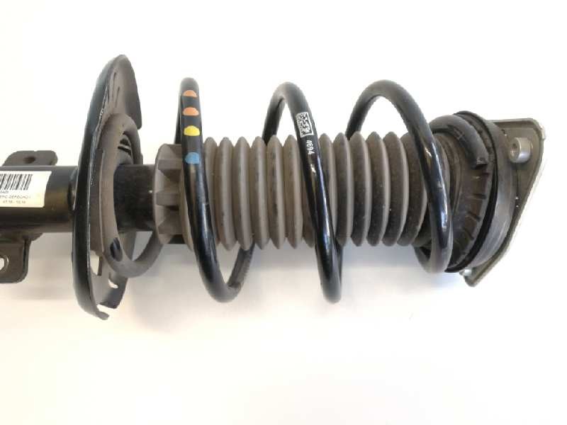 Recambio de amortiguador delantero derecho para peugeot 3008 gt line referencia OEM IAM 9819718680 E4673201.. 