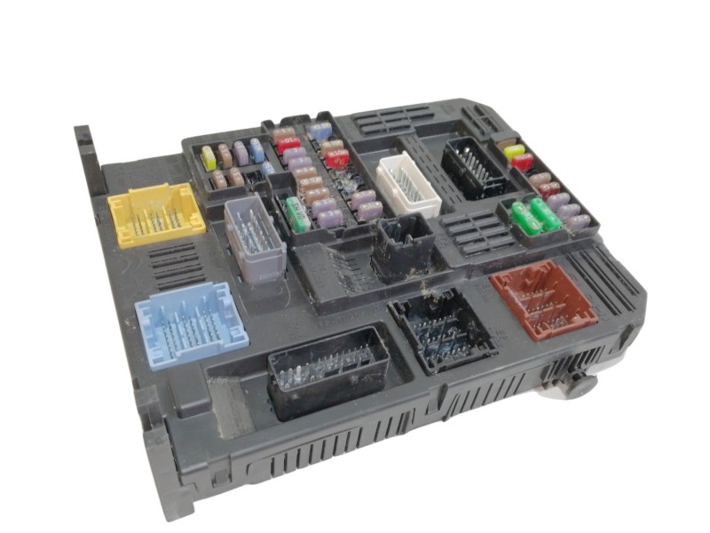 Recambio de caja reles / fusibles para peugeot 3008 gt line referencia OEM IAM 9819855080 981985508001 / 28550090 0691841612