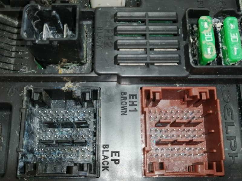 Recambio de caja reles / fusibles para peugeot 3008 gt line referencia OEM IAM 9819855080 981985508001 / 28550090 0691841612