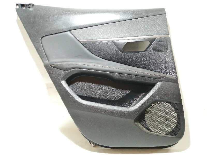 Recambio de guarnecido puerta trasera izquierda para peugeot 3008 gt line referencia OEM IAM 0022578  