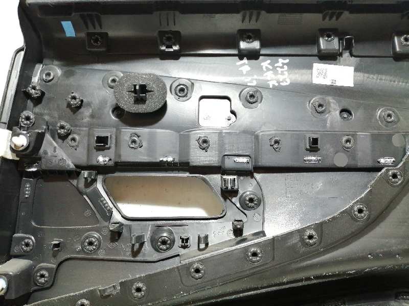Recambio de guarnecido puerta trasera izquierda para peugeot 3008 gt line referencia OEM IAM 0022578  
