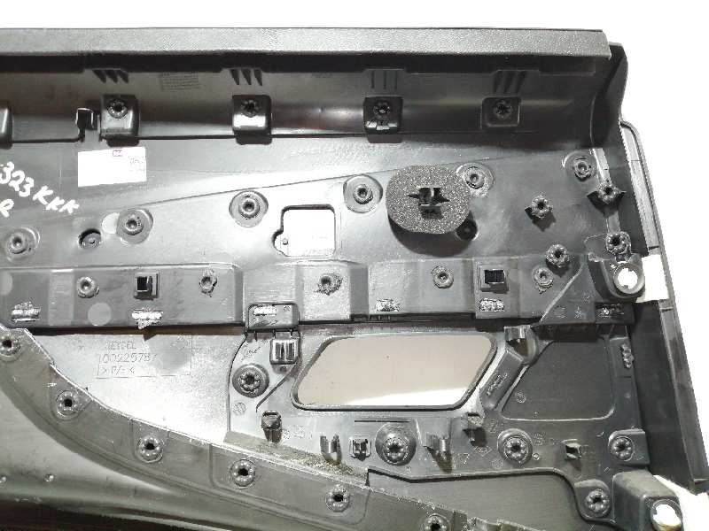 Recambio de guarnecido puerta trasera derecha para peugeot 3008 gt line referencia OEM IAM 00225787  