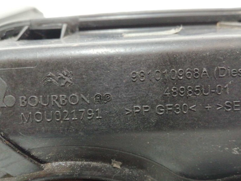 Recambio de tapa exterior combustible para peugeot 3008 gt line referencia OEM IAM 981010968A  