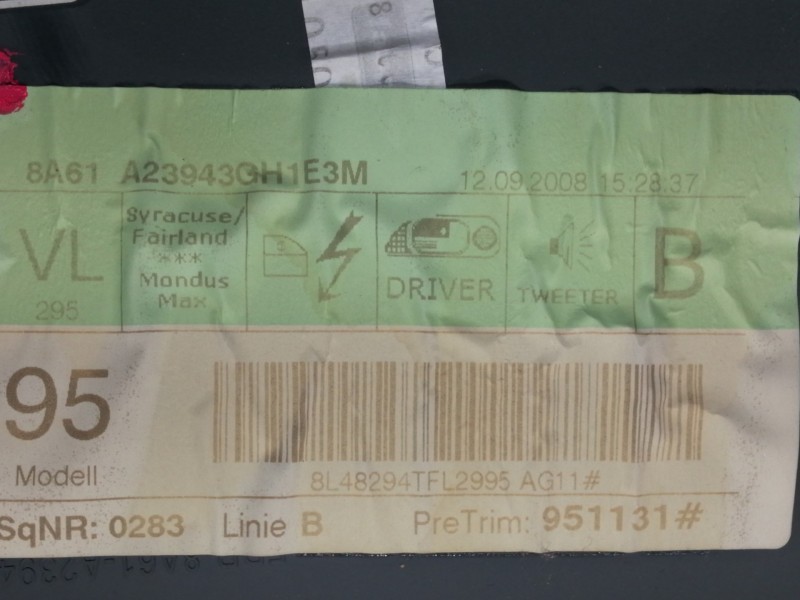 Recambio de guarnecido puerta delantera izquierda para ford fiesta (cb1) ghia referencia OEM IAM 8A61A23943A  