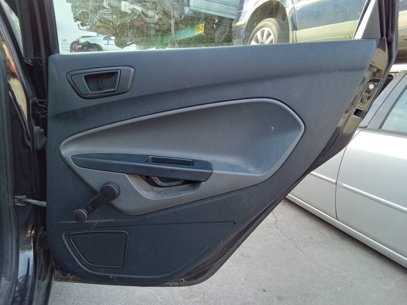 Recambio de guarnecido puerta trasera derecha para ford fiesta (cb1) ghia referencia OEM IAM 8A61A27406A 8A61A27406AG1E3M 