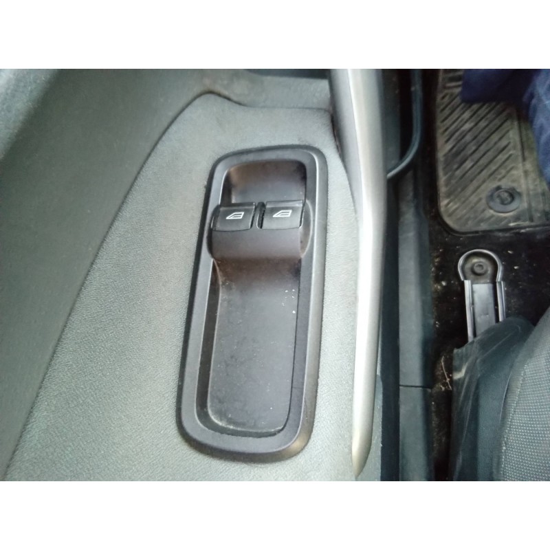 Recambio de mando elevalunas delantero izquierdo para ford fiesta (cb1) ghia referencia OEM IAM 8A6T14A132AC  