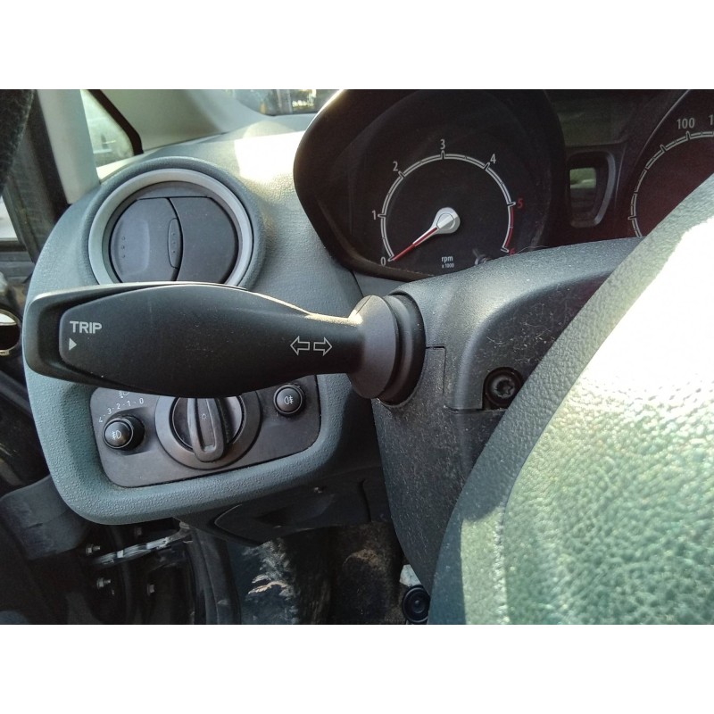 Recambio de mando intermitentes para ford fiesta (cb1) ghia referencia OEM IAM 783120  