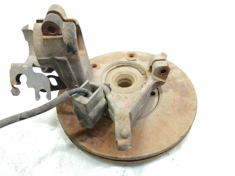 Recambio de mangueta delantera izquierda para peugeot 306 break 1.8 cat referencia OEM IAM   