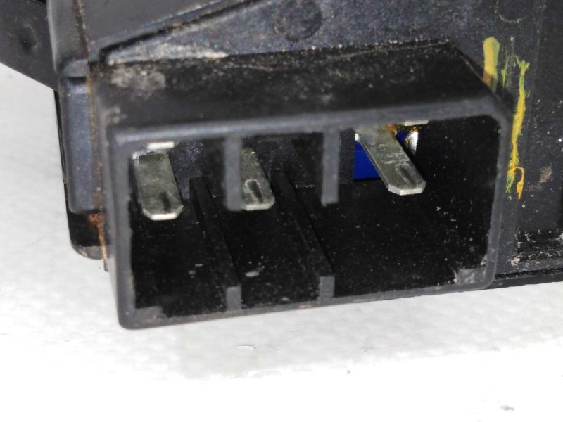 Recambio de mando elevalunas delantero derecho para mitsubishi santamo (hyundai) santamo confort referencia OEM IAM 93570M2500  