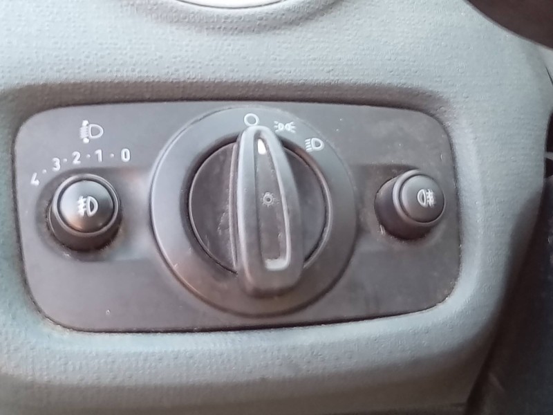 Recambio de mando luces para ford fiesta (cb1) ghia referencia OEM IAM 8A6T13A024BB  