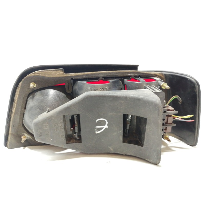 Recambio de piloto trasero izquierdo para peugeot 405 berlina 1.9 diesel referencia OEM IAM   