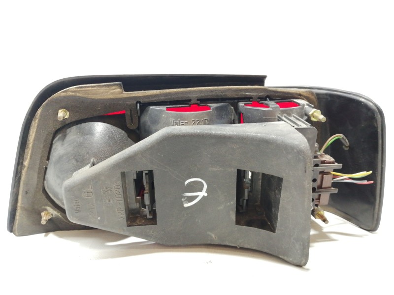 Recambio de piloto trasero izquierdo para peugeot 405 berlina 1.9 diesel referencia OEM IAM   