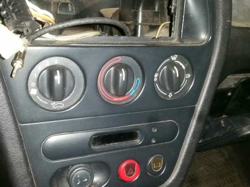 Recambio de mando calefaccion / aire acondicionado para peugeot 306 berlina 3/4/5 puertas (s2) graffic referencia OEM IAM   