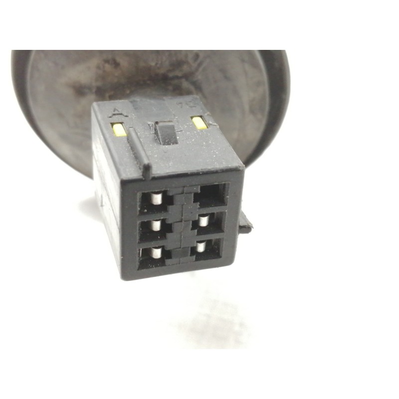 Recambio de retrovisor derecho para opel corsa d catch me referencia OEM IAM 468435664  