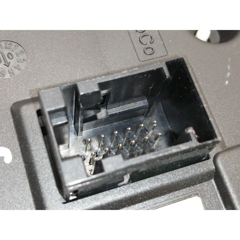 Recambio de pantalla multifuncion para ford fiesta (cb1) ghia referencia OEM IAM VP8A6F10A855D  