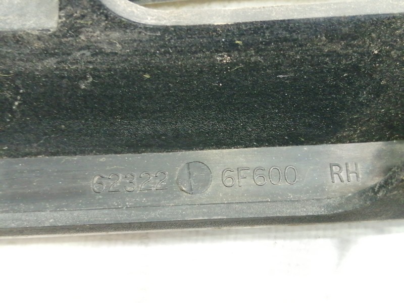 Recambio de rejilla delantera para nissan micra (k11) básico referencia OEM IAM 623226F600  