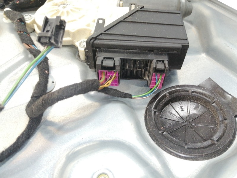 Recambio de elevalunas delantero derecho para seat ibiza (6l1) 1.2 referencia OEM IAM 6L3837752BQ 6L3837756N 993092103 ELECTRICO