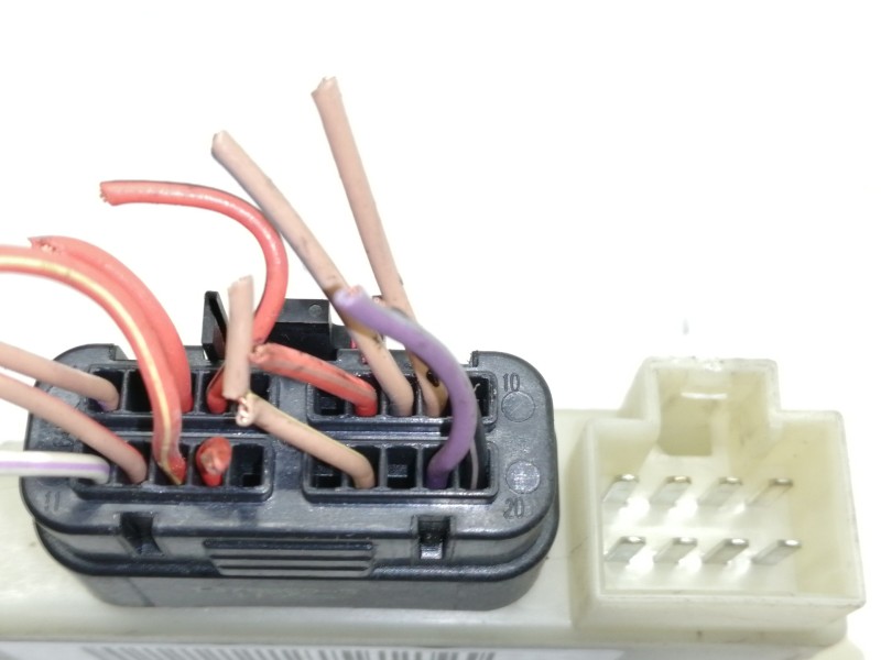 Recambio de centralita cierre para chrysler voyager (rg) 2.8 crd se (d) referencia OEM IAM P04686686AM  