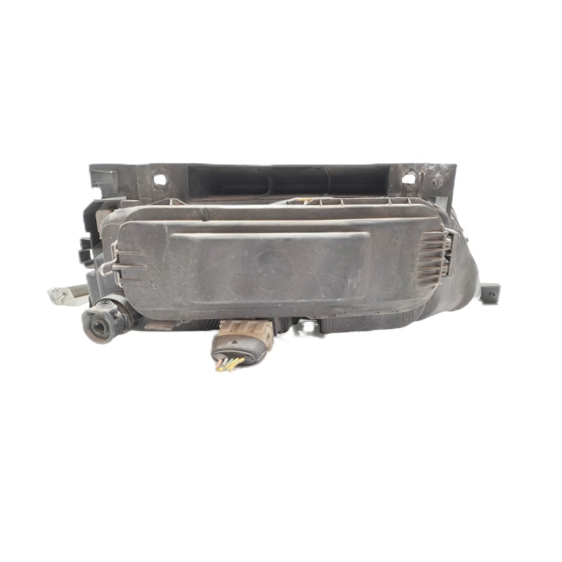 Recambio de faro izquierdo para citroën xantia berlina 2.0 hdi 90/110 attraction referencia OEM IAM   