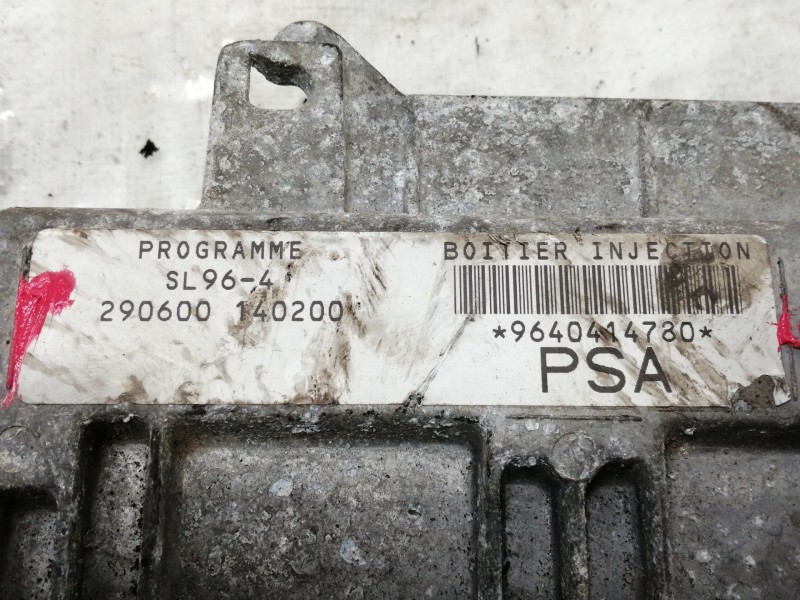 Recambio de centralita motor uce para peugeot 306 break 1.8 cat referencia OEM IAM 9640414780  