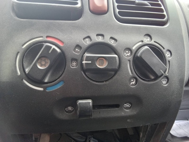 Recambio de mando calefaccion / aire acondicionado para opel agila básico referencia OEM IAM 7440083E20 9204174 