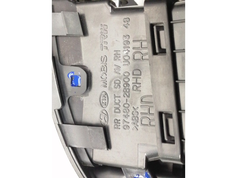 Recambio de rejilla aireadora para hyundai santa fe (bm) 2.2 crdi classic (2wd) referencia OEM IAM 974802B900  