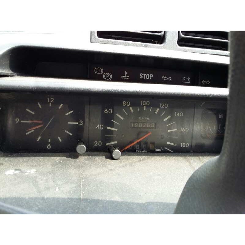 Recambio de cuadro instrumentos para peugeot 205 berlina 1.8 diesel cat referencia OEM IAM 32965702AC  