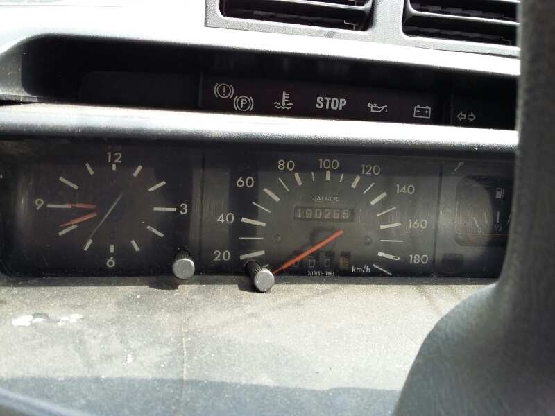 Recambio de cuadro instrumentos para peugeot 205 berlina 1.8 diesel cat referencia OEM IAM 32965702AC  