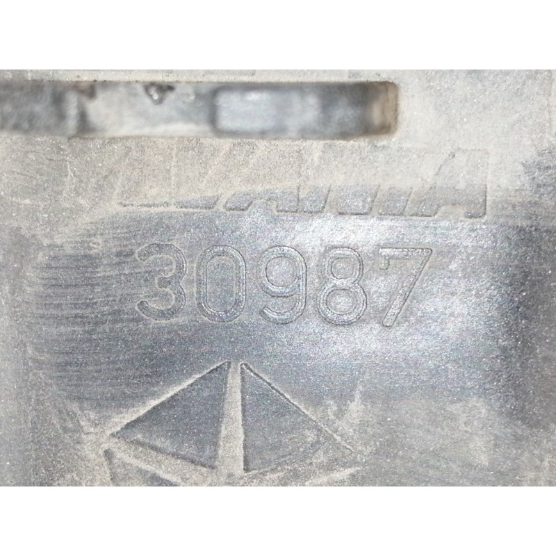 Recambio de faro izquierdo para jeep gr.cherokee (wj/wg) 2.7 crd laredo referencia OEM IAM 30987  