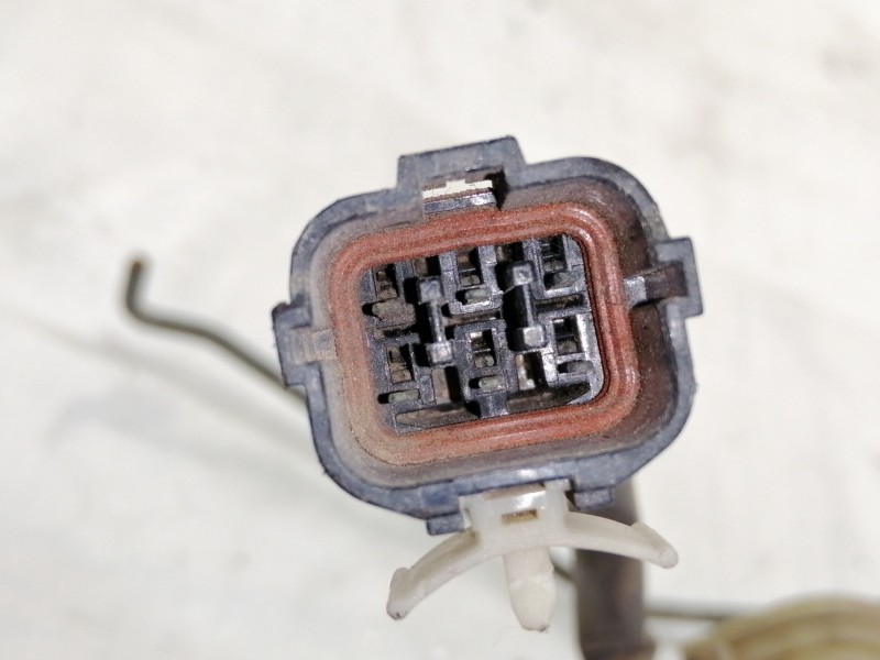 Recambio de cerradura puerta delantera derecha para kia sorento 2.5 crdi ex referencia OEM IAM   