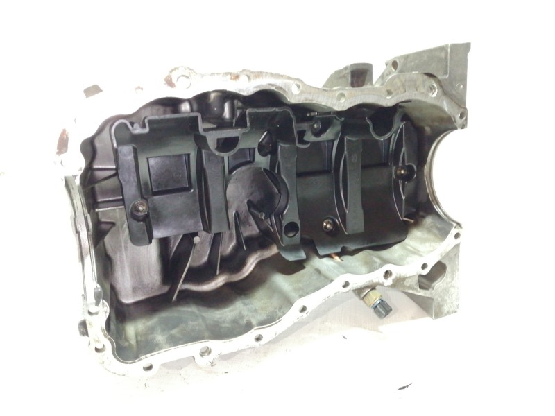 Recambio de carter para renault megane ii berlina 3p confort authentique referencia OEM IAM 8200238932  