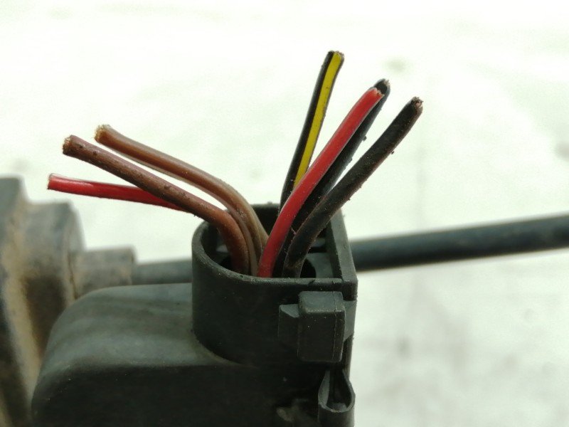 Recambio de cerradura puerta delantera izquierda para opel astra g berlina sport referencia OEM IAM 90561151  